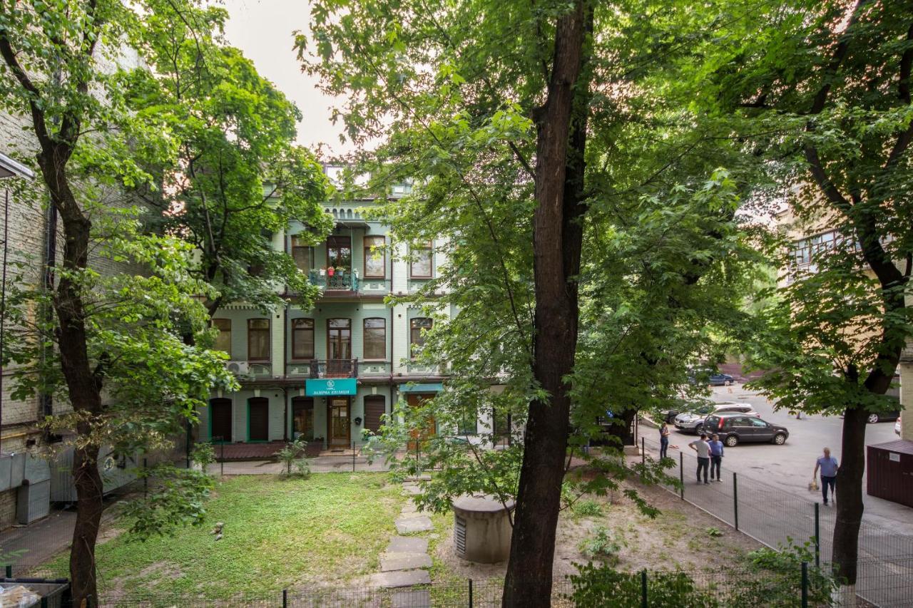 Design Apartments On Velyka Vasylkivska 42 Kiev Exteriör bild